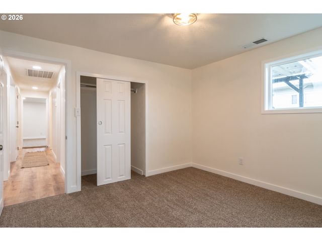 3660 CARNES Rd, Roseburg, OR 97471