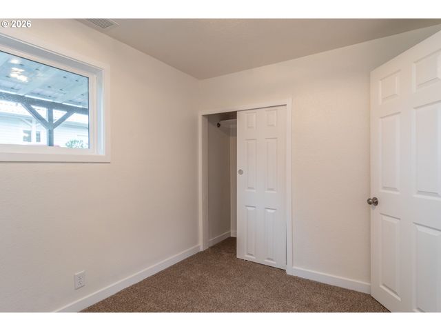 3660 CARNES Rd, Roseburg, OR 97471