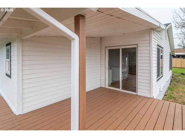 3660 CARNES Rd, Roseburg, OR 97471