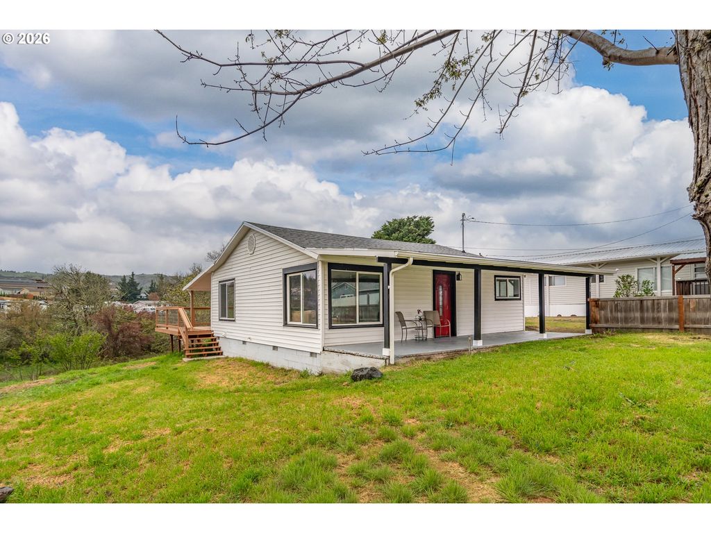 3660 CARNES Rd, Roseburg, OR 97471