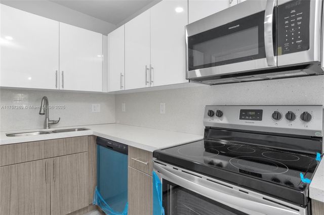 11930 NE 19th Dr 1, North Miami, FL 33181