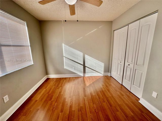 2570 W 67th Pl 21-2, Hialeah, FL 33016