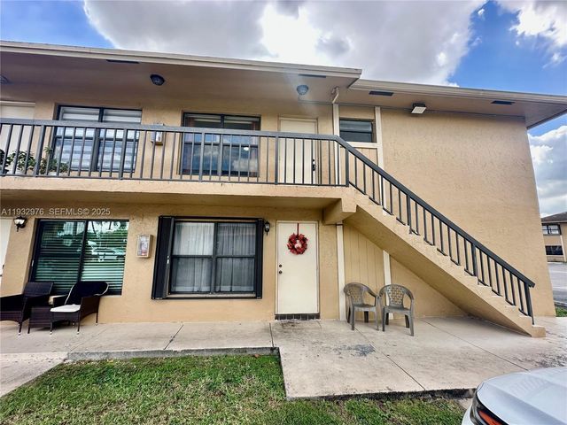 2570 W 67th Pl 21-2, Hialeah, FL 33016