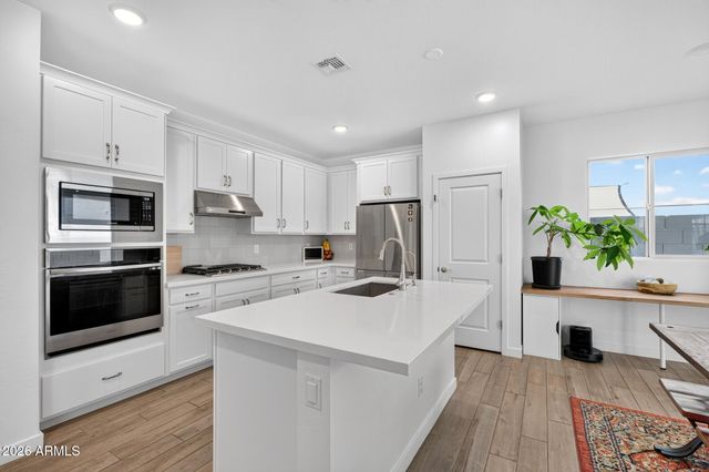 9226 E SEBRING Avenue, Mesa, AZ 85212