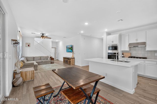 9226 E SEBRING Avenue, Mesa, AZ 85212