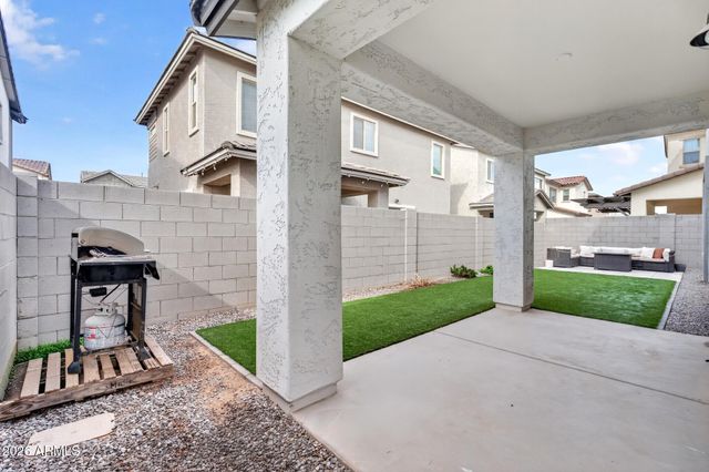 9226 E SEBRING Avenue, Mesa, AZ 85212