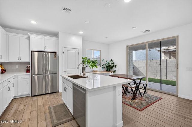 9226 E SEBRING Avenue, Mesa, AZ 85212
