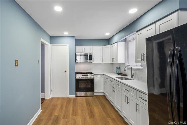 19619 89th Road, Hollis, NY 11423