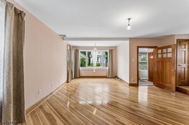 23 Princeton St, Nutley Twp., NJ 07110