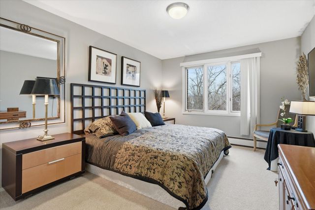 3412 Oak Ridge Road 319, Hopkins, MN 55305