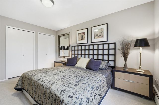 3412 Oak Ridge Road 319, Hopkins, MN 55305