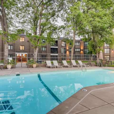 3412 Oak Ridge Road 319, Hopkins, MN 55305