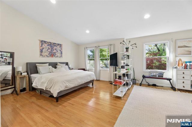 442 11th Street, Cresskill, NJ 07626