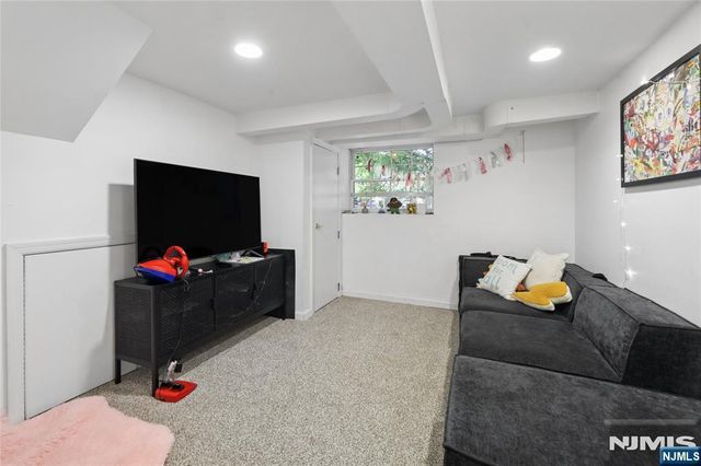 442 11th Street, Cresskill, NJ 07626