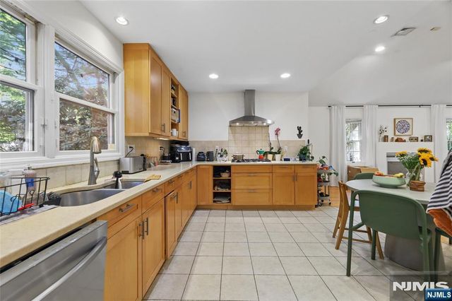 442 11th Street, Cresskill, NJ 07626