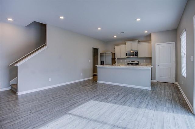 2502 Fraggle Roc, Conyers, GA 30012