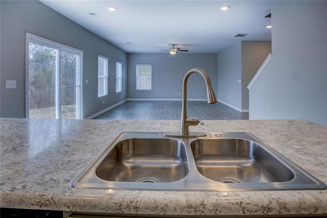 2502 Fraggle Roc, Conyers, GA 30012