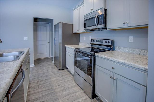 2502 Fraggle Roc, Conyers, GA 30012