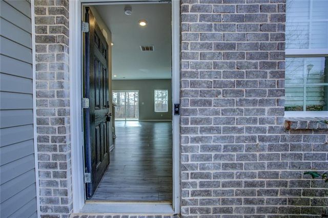 2502 Fraggle Roc, Conyers, GA 30012