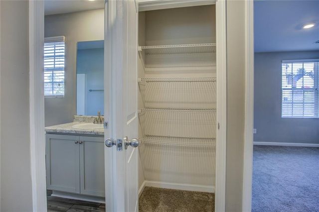 2502 Fraggle Roc, Conyers, GA 30012