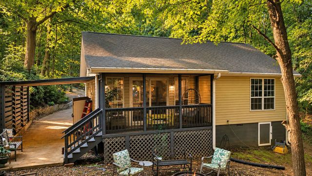 26 Chief Lane, Hartwell, GA 30643