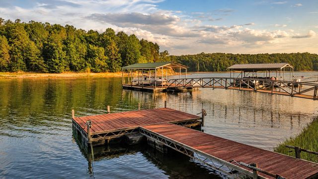 26 Chief Lane, Hartwell, GA 30643