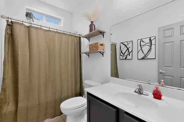 5223 Via del Cielo, Santa Fe, NM 87507