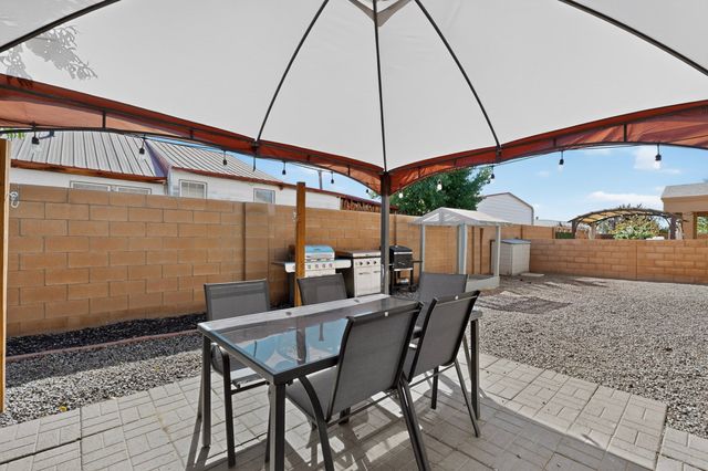 5223 Via del Cielo, Santa Fe, NM 87507