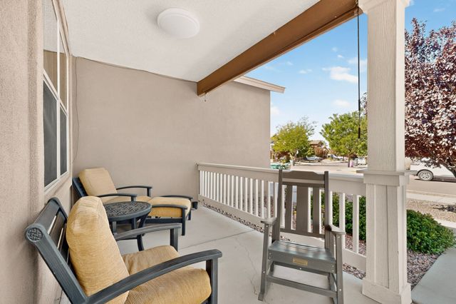 5223 Via del Cielo, Santa Fe, NM 87507