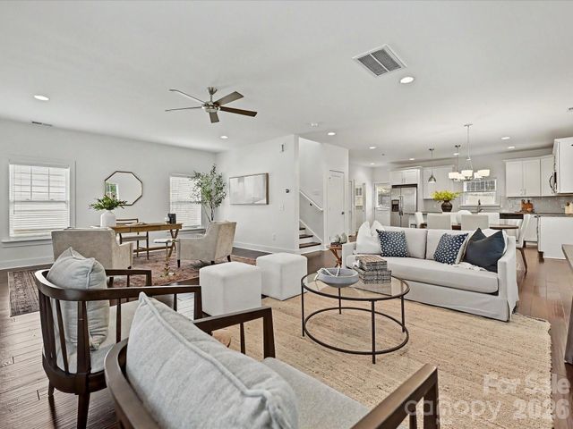 1216 Lomax Avenue, Charlotte, NC 28211