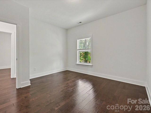 1216 Lomax Avenue, Charlotte, NC 28211