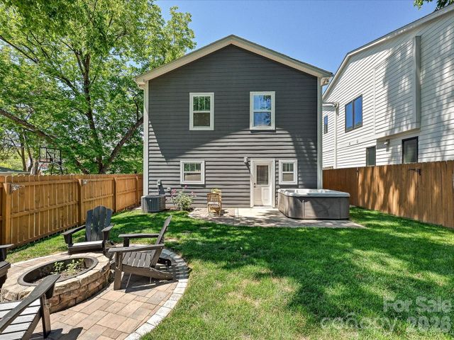 1216 Lomax Avenue, Charlotte, NC 28211