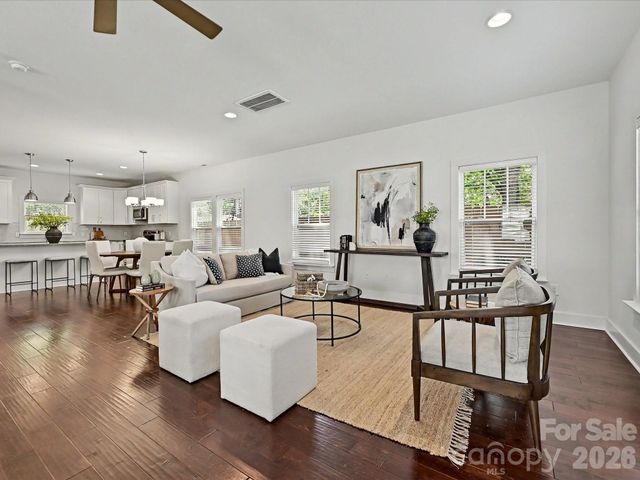 1216 Lomax Avenue, Charlotte, NC 28211