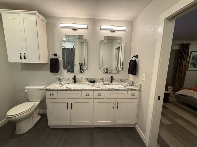 18864 Lake Sequoyah Road, Fayetteville, AR 72701