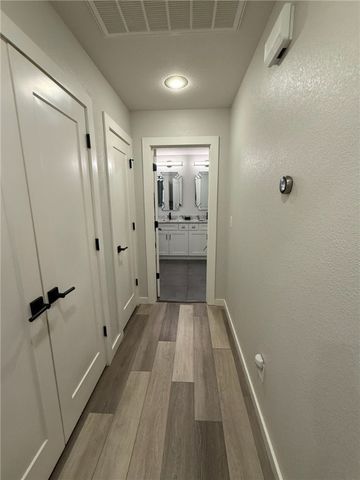 18864 Lake Sequoyah Road, Fayetteville, AR 72701