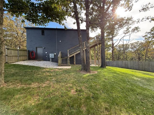 18864 Lake Sequoyah Road, Fayetteville, AR 72701