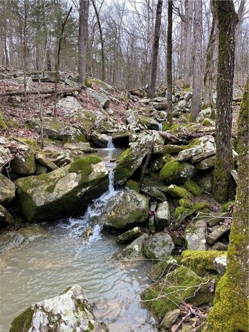 18864 Lake Sequoyah Road, Fayetteville, AR 72701