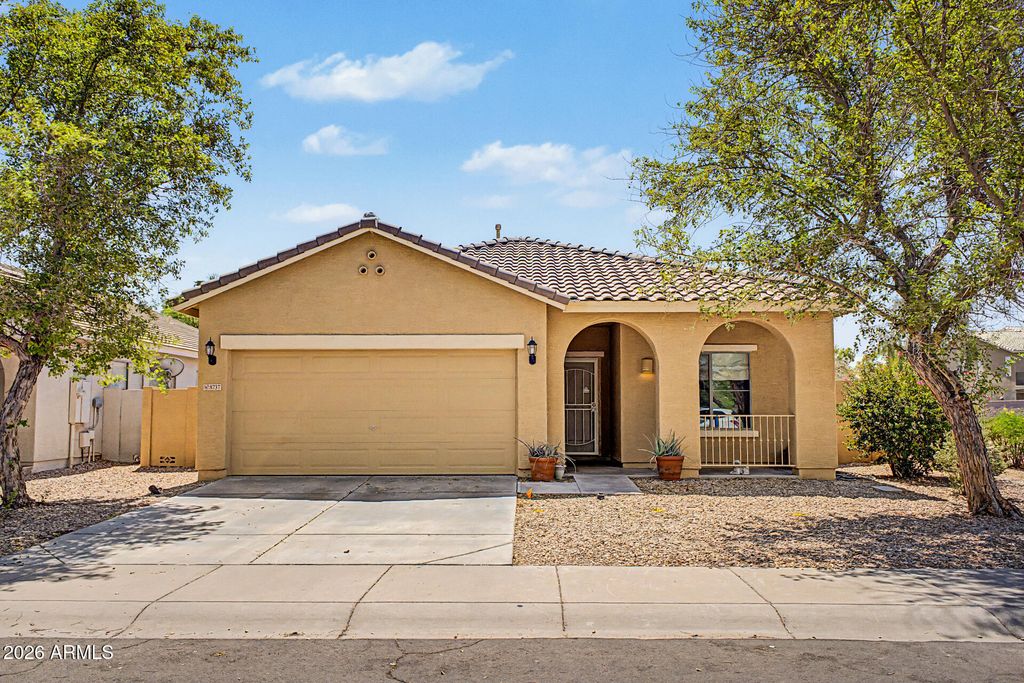 8737 W HAMMOND Lane, Tolleson, AZ 85353