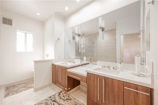 11560 Moorpark Street 204, North Hollywood, CA 91602