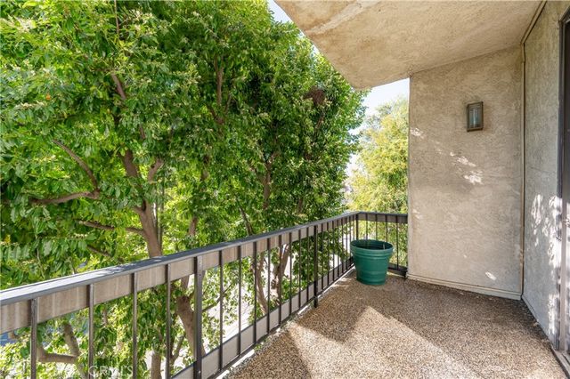 11560 Moorpark Street 204, North Hollywood, CA 91602