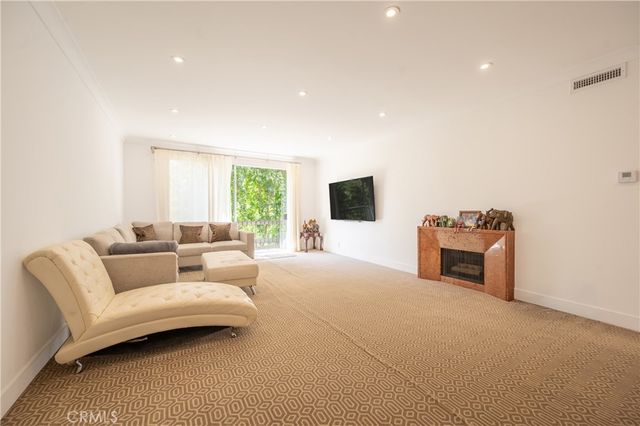 11560 Moorpark Street 204, North Hollywood, CA 91602