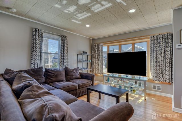 17 Union Avenue, South River, NJ 08882