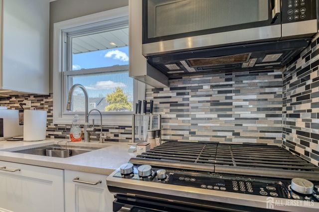 17 Union Avenue, South River, NJ 08882