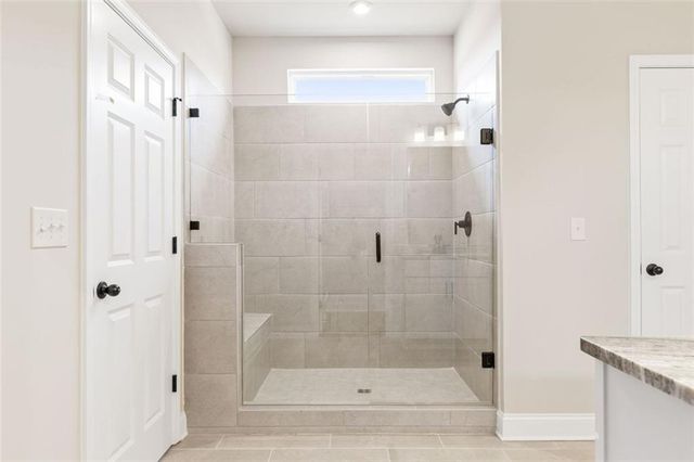 537 Grand Wehunt Drive, Hoschton, GA 30548