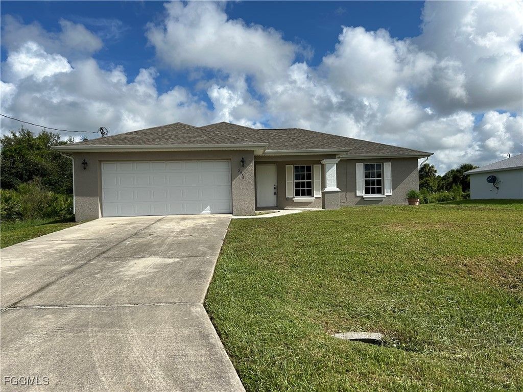 2916 25th ST W, Lehigh Acres, FL 33971