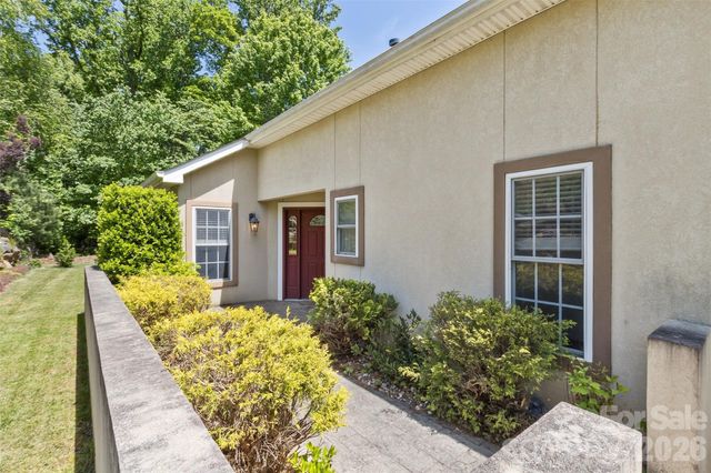 55 Stonebridge Drive, Asheville, NC 28805