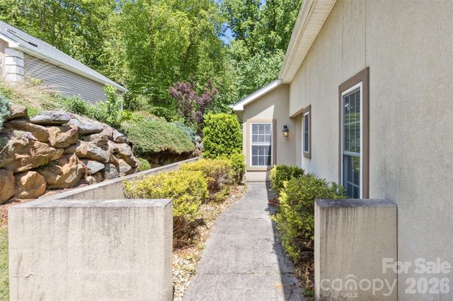 55 Stonebridge Drive, Asheville, NC 28805