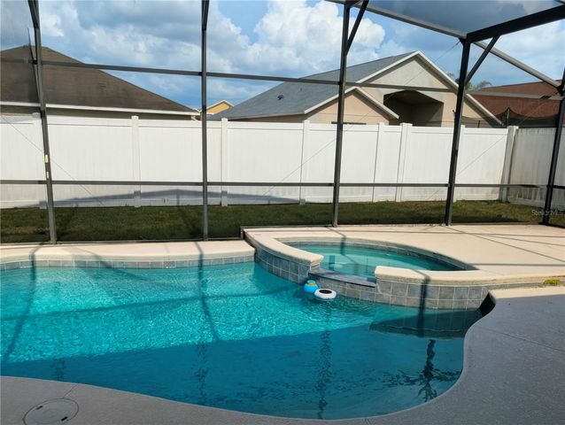 732 HENLEY CIRCLE, Davenport, FL 33896