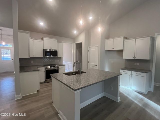 1201 St Simons Drive SE, Bolivia, NC 28422