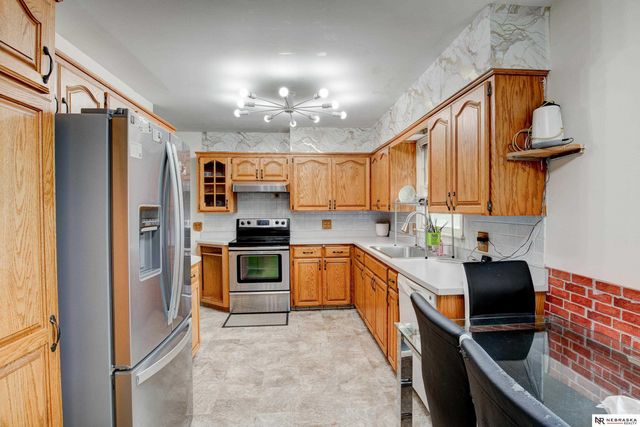 6759 Lafayette Avenue, Omaha, NE 68132